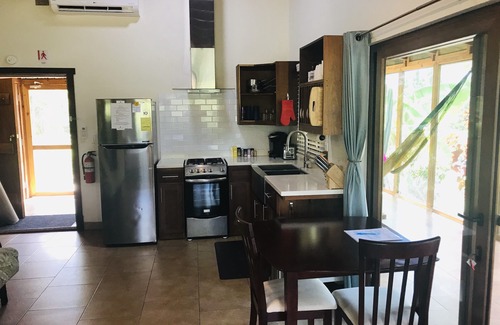 San Antonio Villa | Villa with A/C & Pool in Mountain Pine Ridge. GOLD STANDARD CERTIFIED.