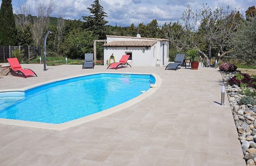 Lezignan-Corbieres Villa | Villa with pool and enclosed garden between the vineyards and hiking trails