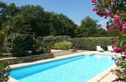 Laroque-des-Alberes Villa | Villa with large garden and swimming pool, close to the village center