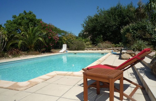 Laroque-des-Alberes Villa | Villa with large garden and swimming pool, close to the village center