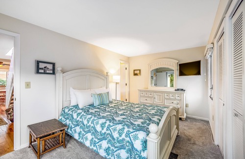 Sealoft Villas Villa | Villa with free access to a community pool and easy walk to the beach