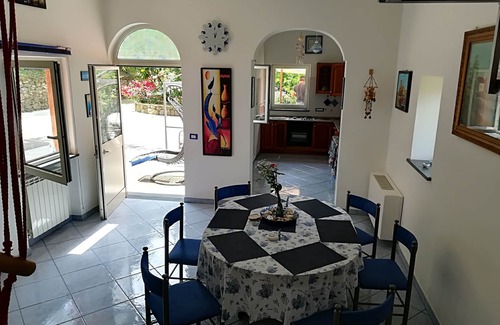 Sant'Agnello Villa | Villa with garden in the hills of Sorrento