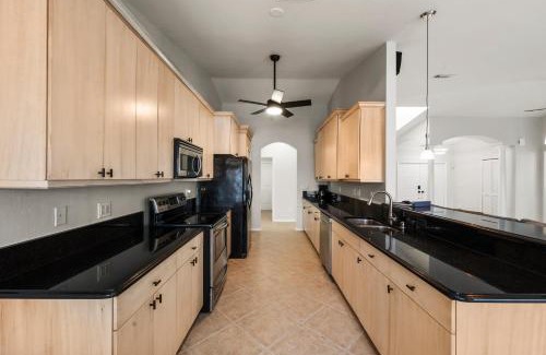 Eight Lakes House | Villa with Gulf Access & Private Pool