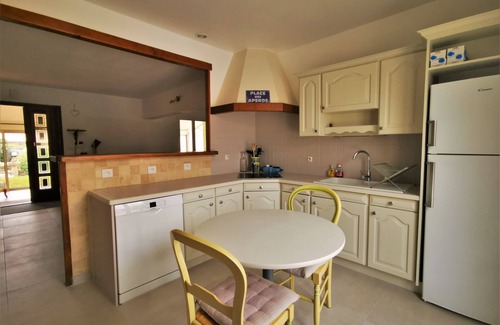 Grillon House | Villa with heated pool and fenced garden