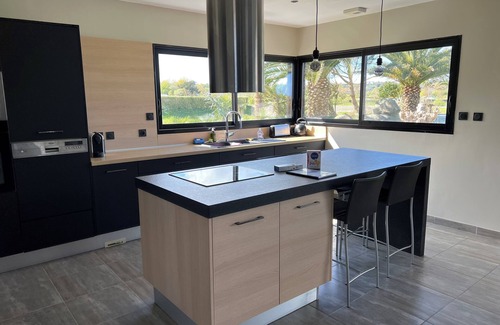 Guisseny House | Villa with heated pool from May to mid-October 700 meters from the beach