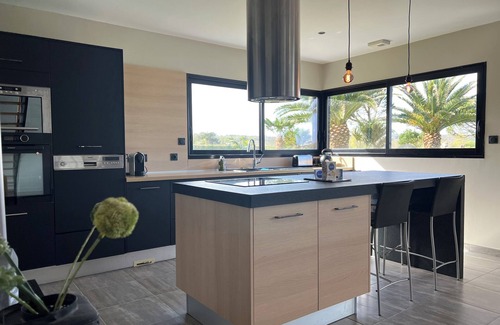 Guisseny House | Villa with heated pool from May to mid-October 700 meters from the beach