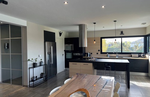 Guisseny House | Villa with heated pool from May to mid-October 700 meters from the beach