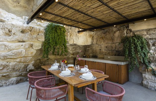 Modica Villa | Villa with heated pool located in a unique position