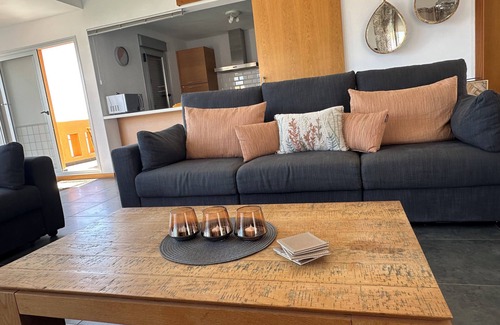 Caleta de Fuste Villa | Villa with impressive views, own pool & free wifi