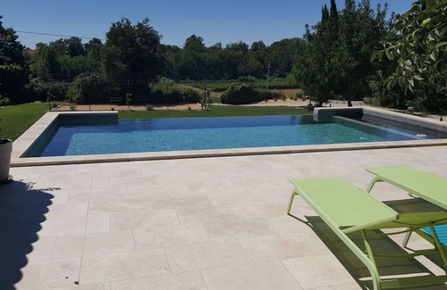 La Tour-d'Aigues House | Villa with infinity pool, overlooking the vineyards, in the Luberon Massif