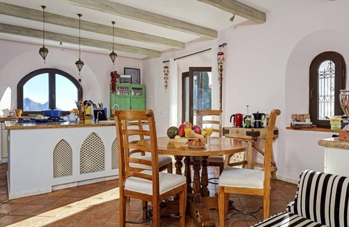 Gaucin Villa | Villa with infinity pool