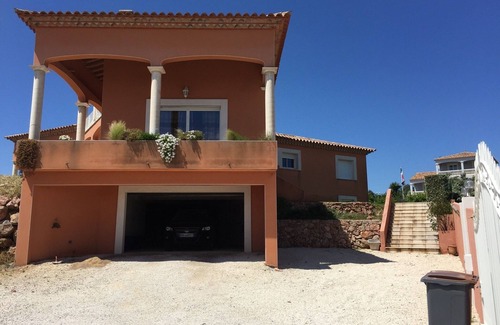 Bouzigues Villa | Villa with infinity spa pool and breathtaking views