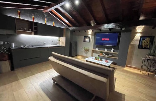 Rionegro Ski Chalet | Villa with Jacuzzi 8 min from Jardines de Llanogrande