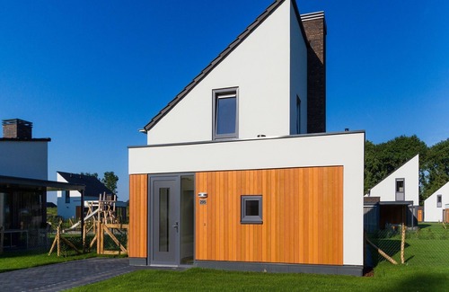 Roggel Villa | Villa with med children's room in Limburg