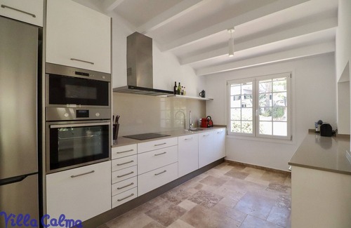 Binibeca Villa | Villa with NEW large private HEATED swimming pool, 3 min. walk to sandy beach
