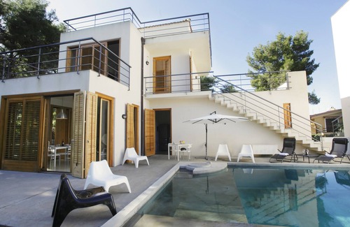 Mandra Capreria House | Villa with pool/garden near the sea