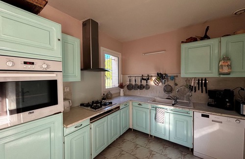 Rognes Villa | Villa with pool at the gateway to the Luberon. Large garden, beautiful spaces.