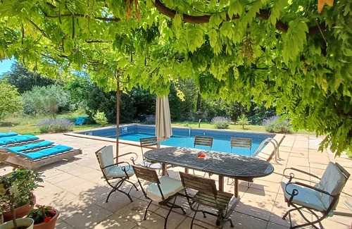 Rognes Villa | Villa with pool at the gateway to the Luberon. Large garden, beautiful spaces.
