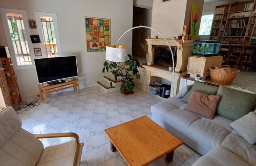 Rognes Villa | Villa with pool at the gateway to the Luberon. Large garden, beautiful spaces.