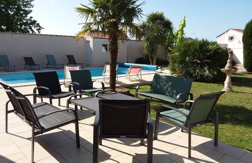 Les Mathes Villa | Villa with pool for 14 people, 5 km from beaches.