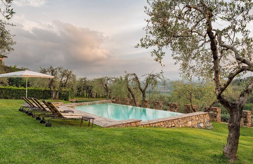 Poggibonsi Villa | Villa with pool for 12 with stunning views