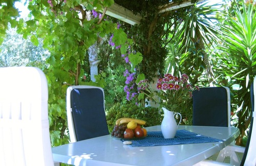 Porches House | Villa with pool in an exotic garden, just a few minutes' drive to the beach