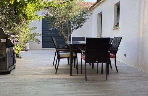 Lambesc Villa | Villa with pool in Provence: l'Oliveraie
