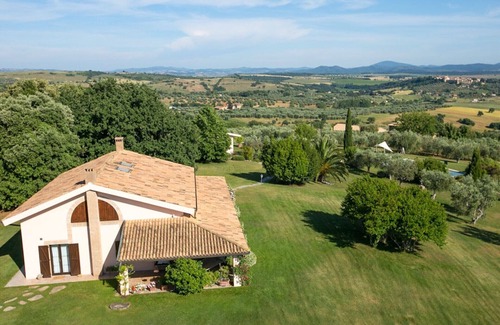 Magliano in Toscana Villa | Villa with pool in the middle of Maremma