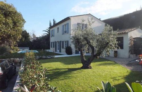 Biot House | Villa with pool near beaches