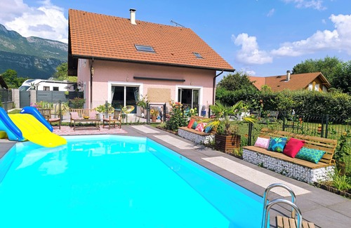 Doussard Villa | Villa with pool sleeps 14