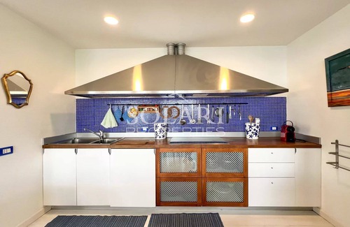 Espero-Pax Apartment | Villa with pool, walking distance to beaches