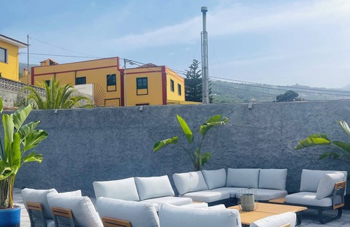 Montijos Villa | Villa with private 4bed floor level - spa facilities, heated jacuzzi & BBQ area