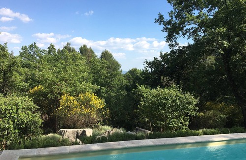 Pierrevert Villa | Villa with private pool in a quiet pine forest between Luberon and Verdon