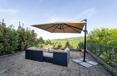 Chianni House | Villa with private pool and stunning views near Pisa