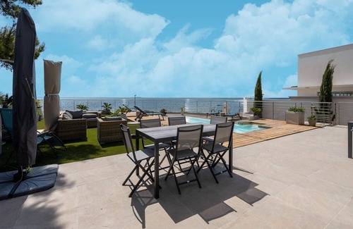 Meze Villa | Villa with private pool and lagoon views
