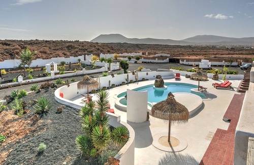 Antigua Villa | Villa with private pool in the middle of a quiet volcanic landscape