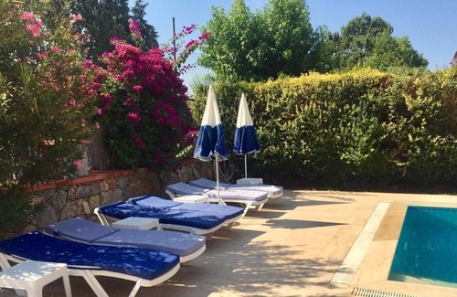 Ciftlik Villa | Villa With Private Pool, barbecue and Garden. Walking distance to the beach.