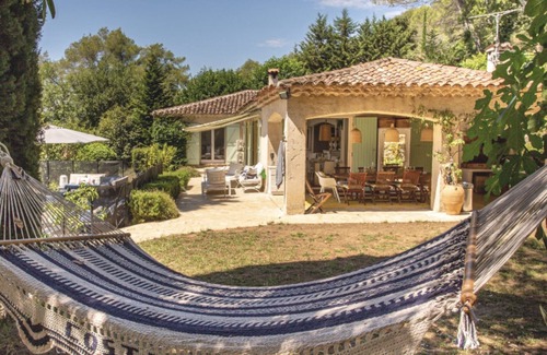 Tourrettes-sur-Loup Villa | Villa with salty infinity pool and view over hills on French Riviera