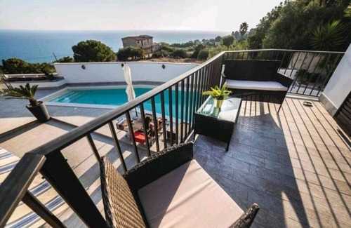 Licata Villa | Villa with Sea View Pool
