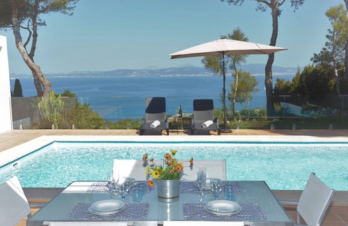 Badia Blava Ski Chalet | Villa with spectacular oceanfront views, wonderful sunsets!