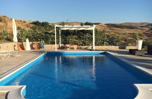 Caltavuturo House | Villa with swimming pool in the picturesque Madonie mountains of Sicily