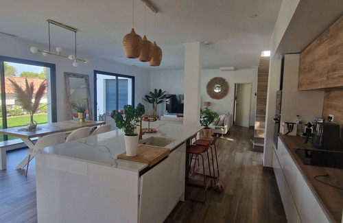 Ventabren House | Villa with swimming pool and boule court