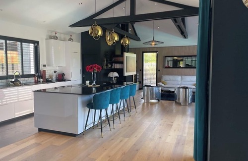 Dinard Villa | Villa with swimming pool and private parking for 8 people