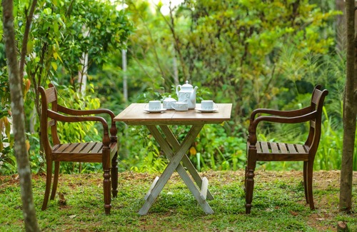 Unawatuna Villa | Villa with Three huge garden and nature friendly