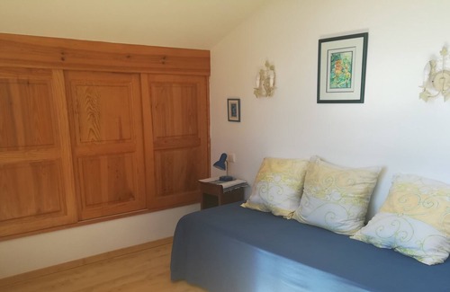 Ciboure Villa | Villa with view of the sea on wooden hill, quiet, beaches and town-centre nearby
