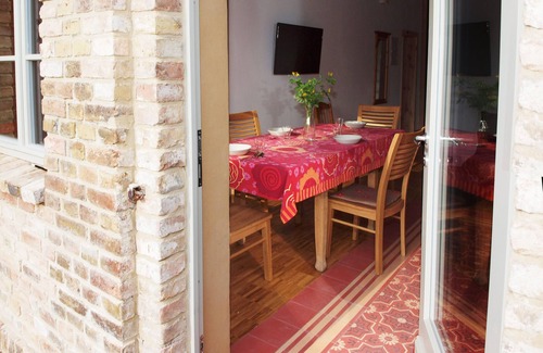 Fresdorf Apartment | Villa Wunderlich, Rote Wohnung - Small apartment in the countryside, near Potsdam/Berlin