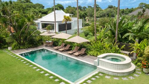 Pererenan Villa | Villa Yenian by Villa Finder