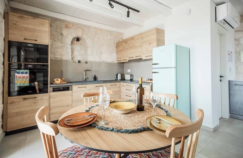 Xirokastello Villa | Villa Yiannis - Two Bedroom Villa, Sleeps 4