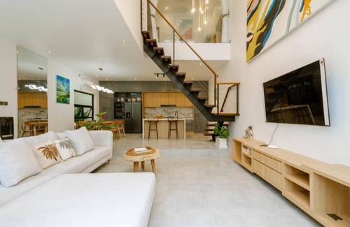 Padonan Villa | Villa Yoshi Canggu - Luxurious Cosy 2BR Villa in Canggu