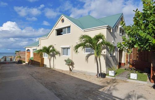 Anse de Lorient Villa | Villa YVANTINO OCEAN (4 bedrooms) the feeling of being on the deck of a boat